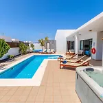 Jacks Place Playablanca Pool *